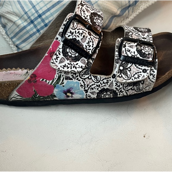 Desigual footbed sandals size 8 - Picture 8 of 11